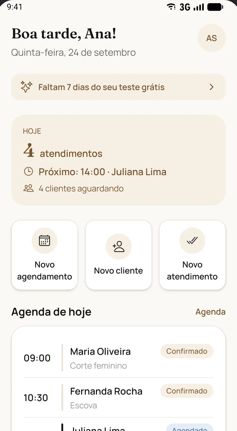 Tela inicial do GlowUp App: saudação à profissional, resumo dos atendimentos do dia e agenda com horários confirmados