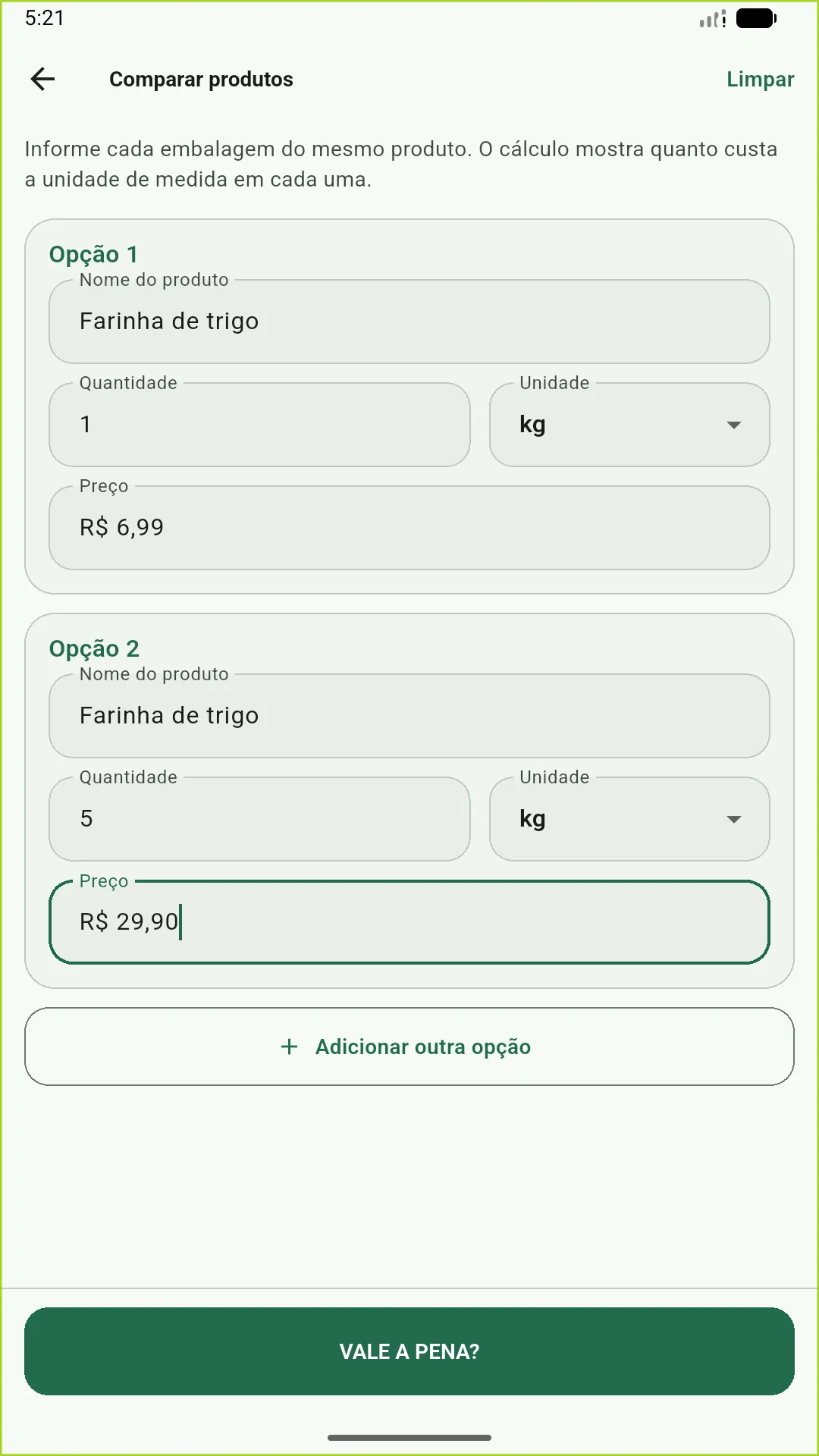 Tela de comparação do Vale a Pena? com duas embalagens de farinha de trigo, quantidades e preços